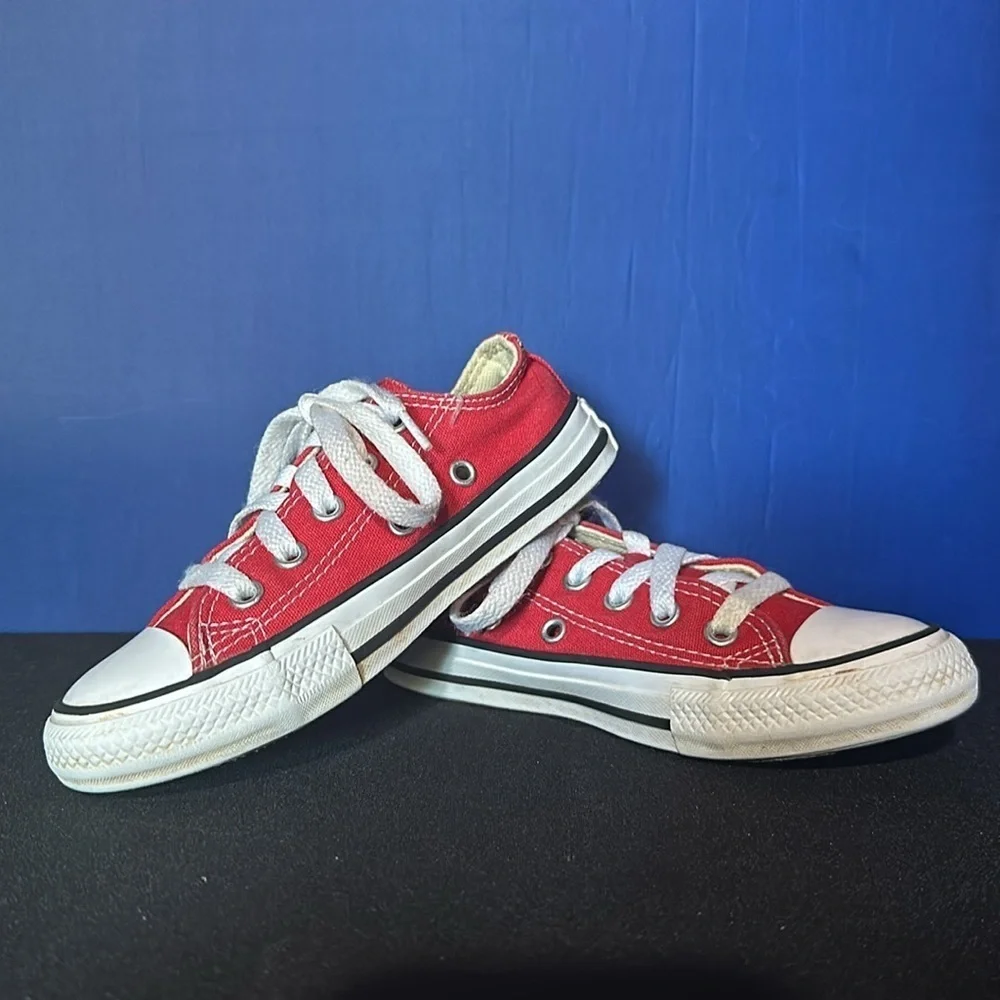 Converse Chuck Taylor All Star Red Low Top Kids Boy Girl Size  Canvas Size 1.5